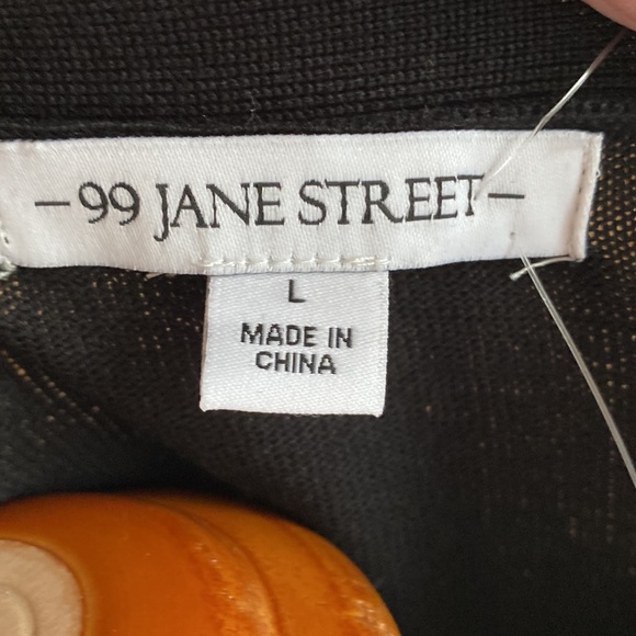 Cardigan sweater with lacing detail on sleeve - Picture 3 of 4